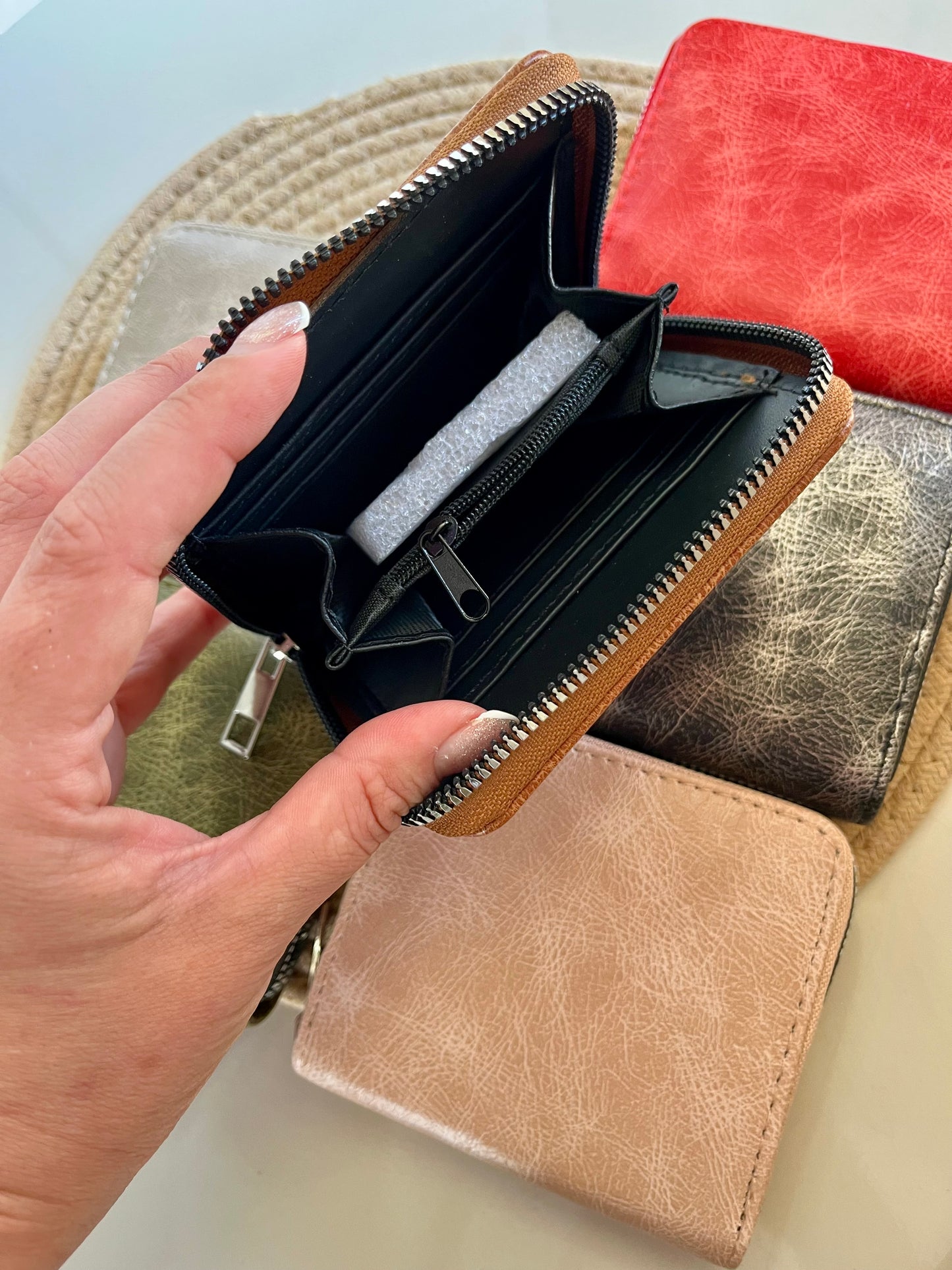 Billetera tipo cuero